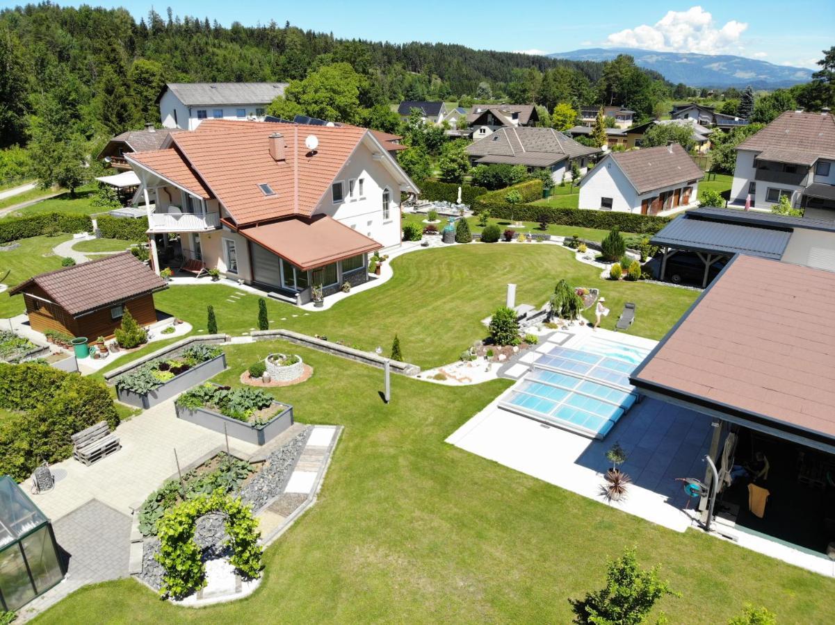 Villa Vanessa - Ferienwohnungen - Appartement Gosselsdorf エクステリア 写真